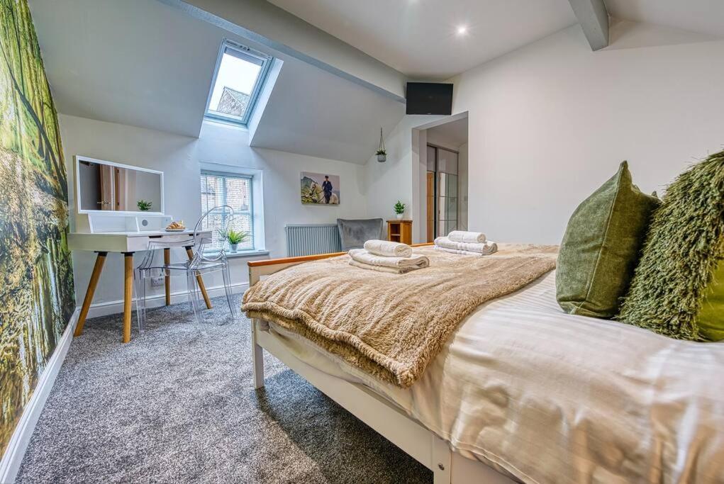 Delightful Two-Bedroom Cottage In The Heart Of Bakewell Exterior foto